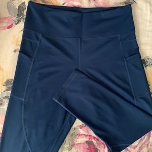 Navy Pocket Light n Tight Hi-rise Capri 20”